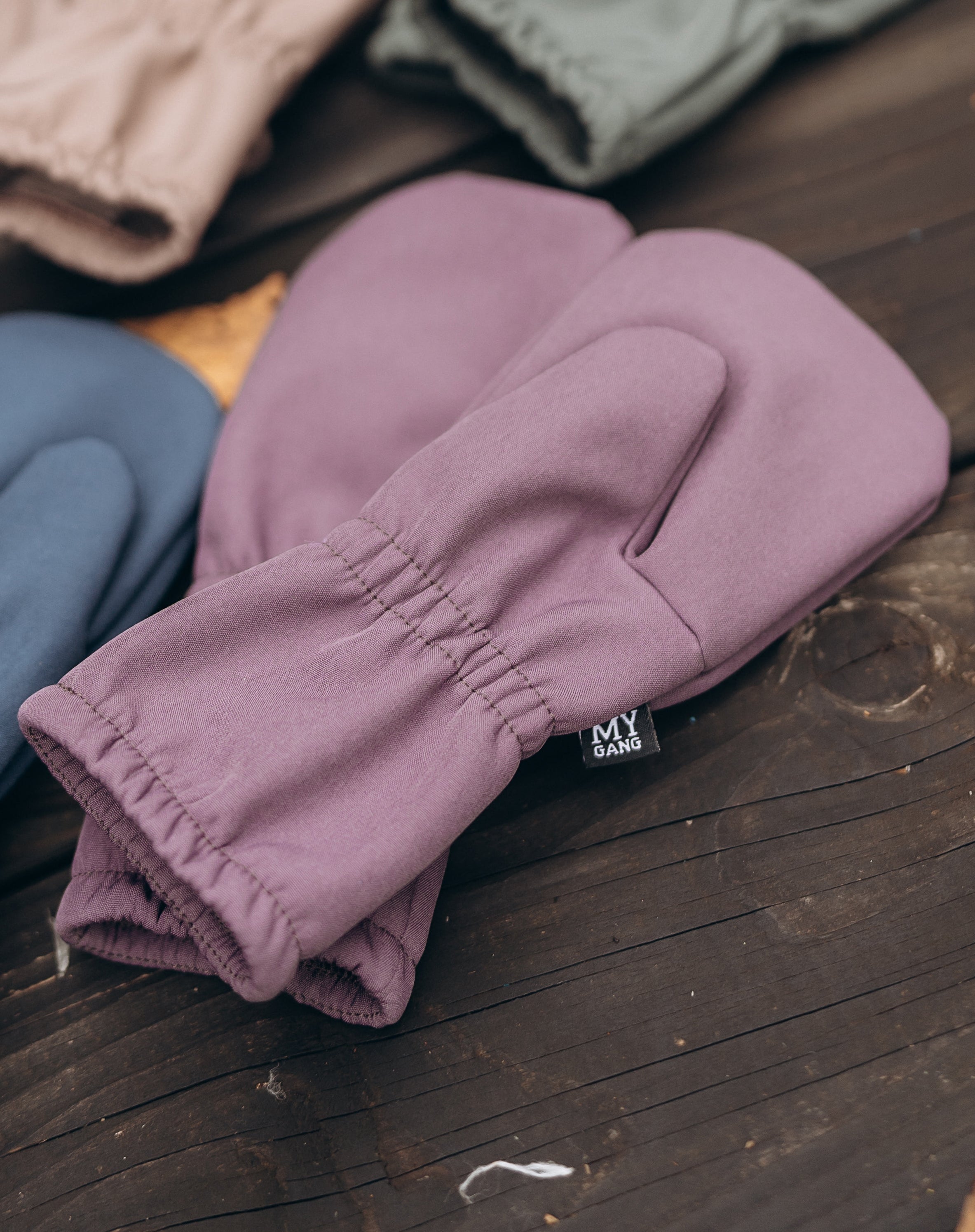Softshell gloves