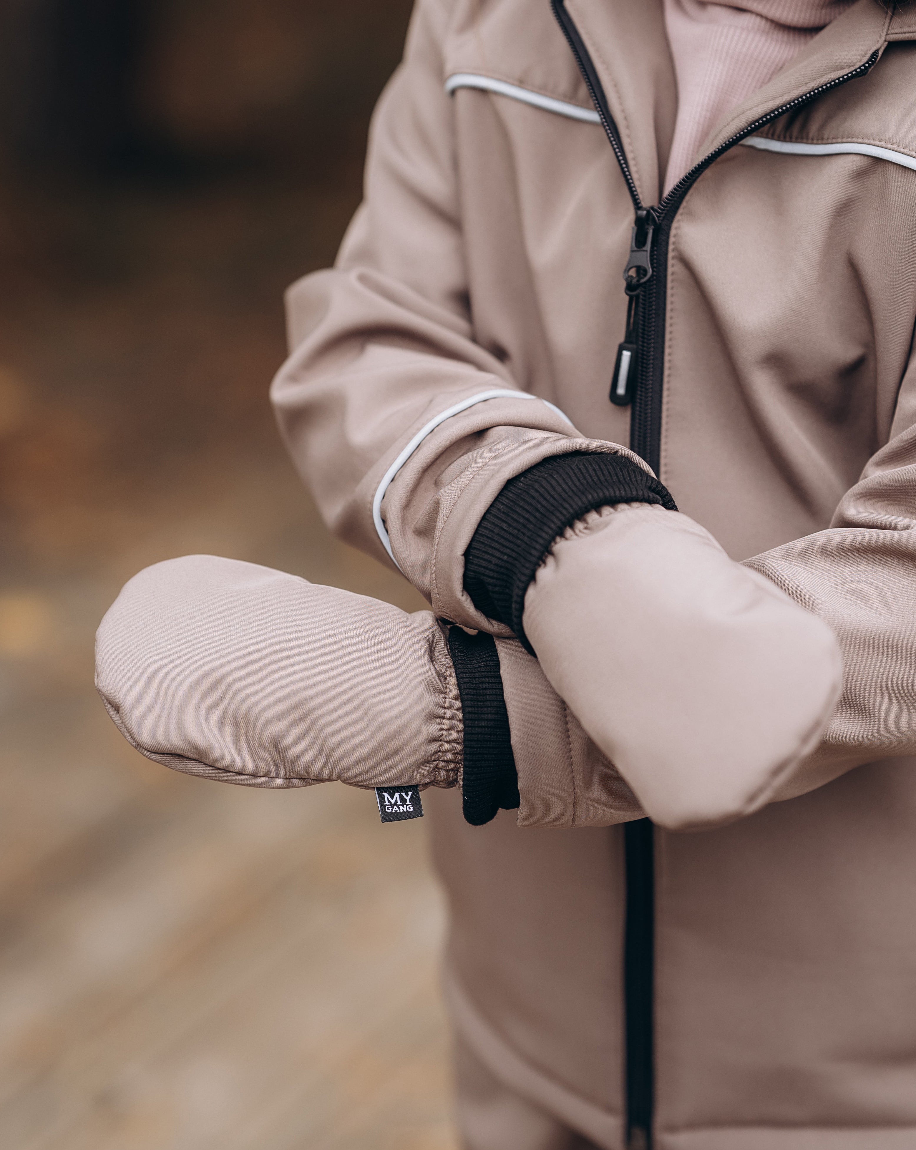 Softshell gloves