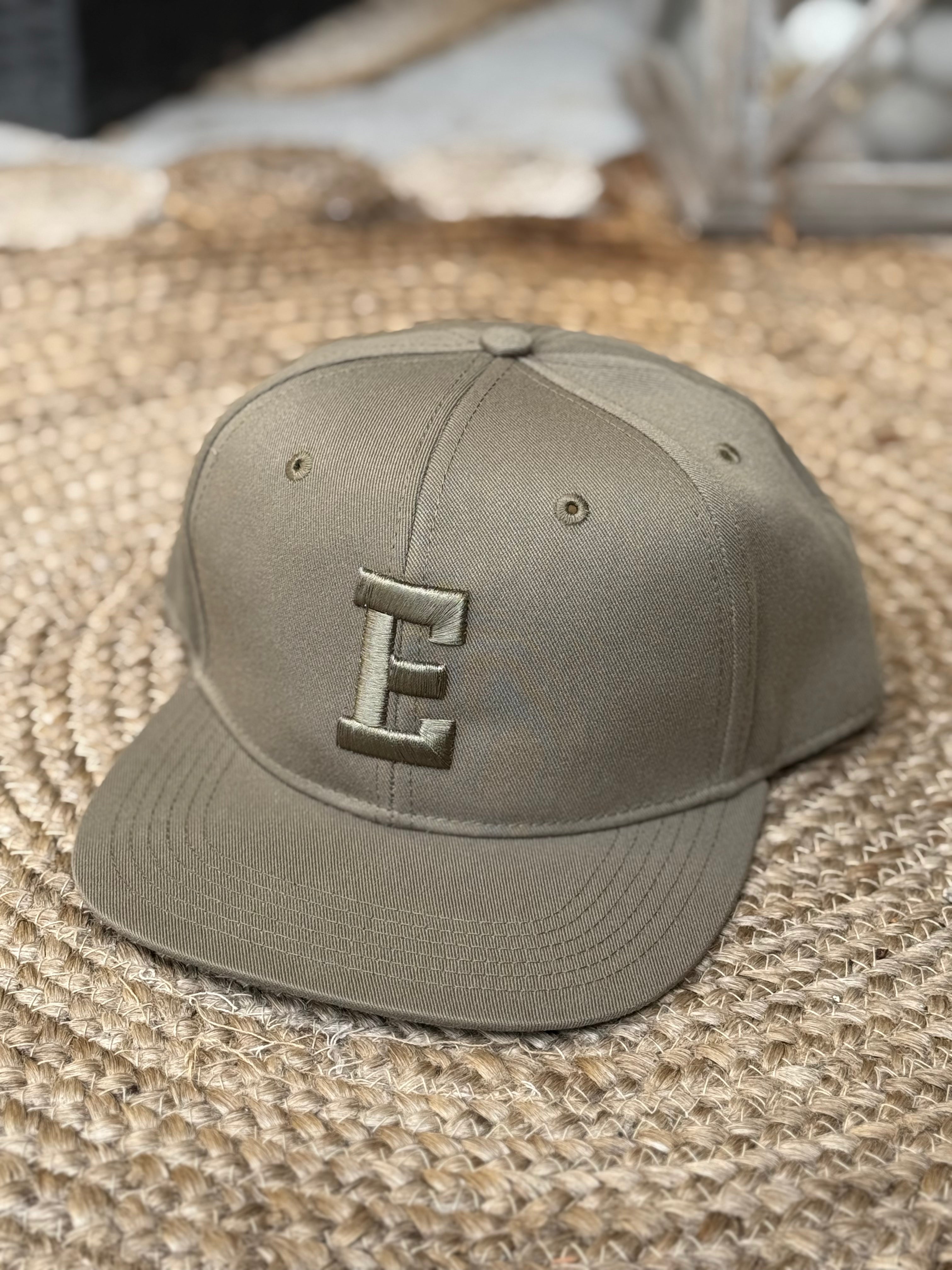 Snap back with letter