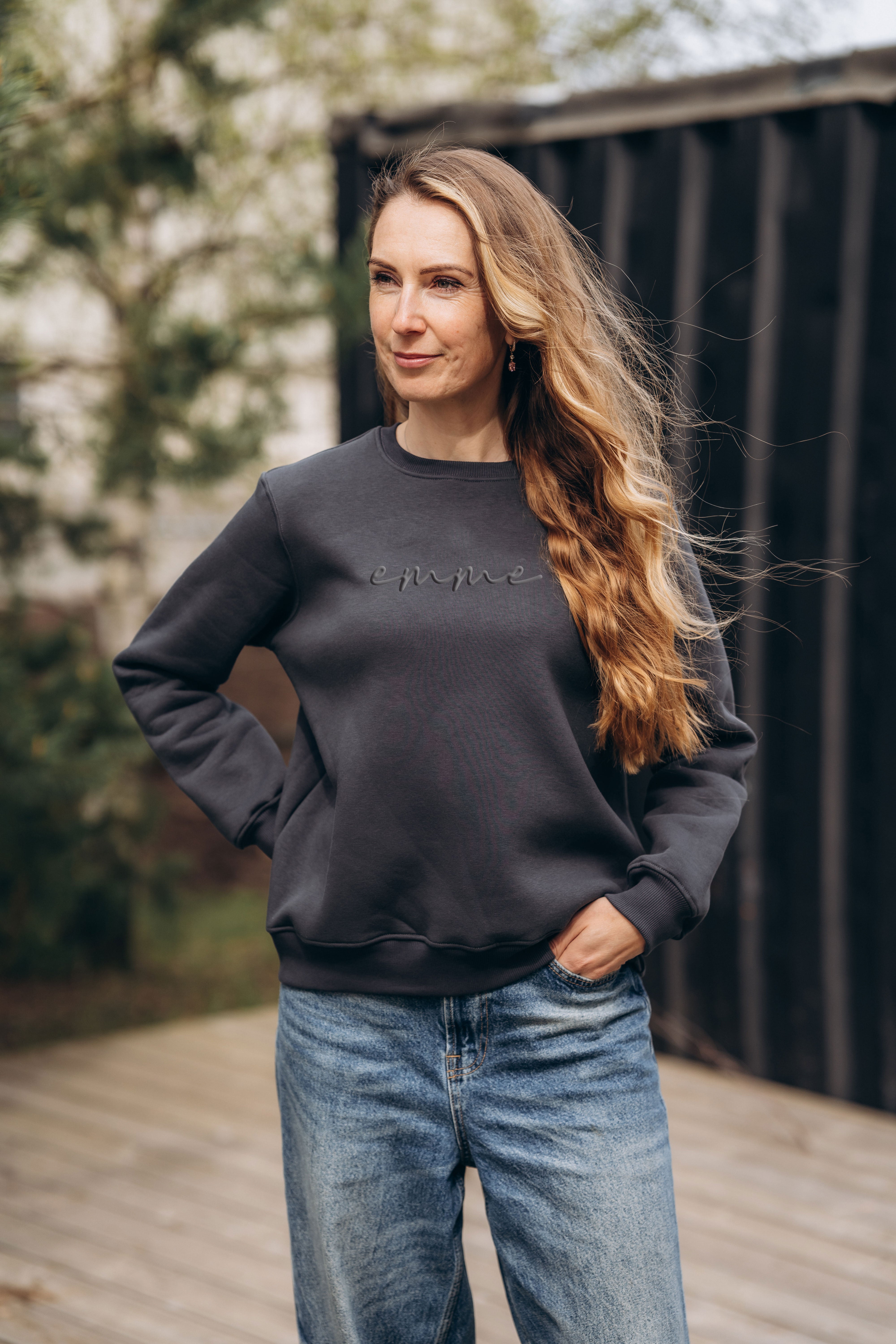 Hoodie või Džemper EMME
