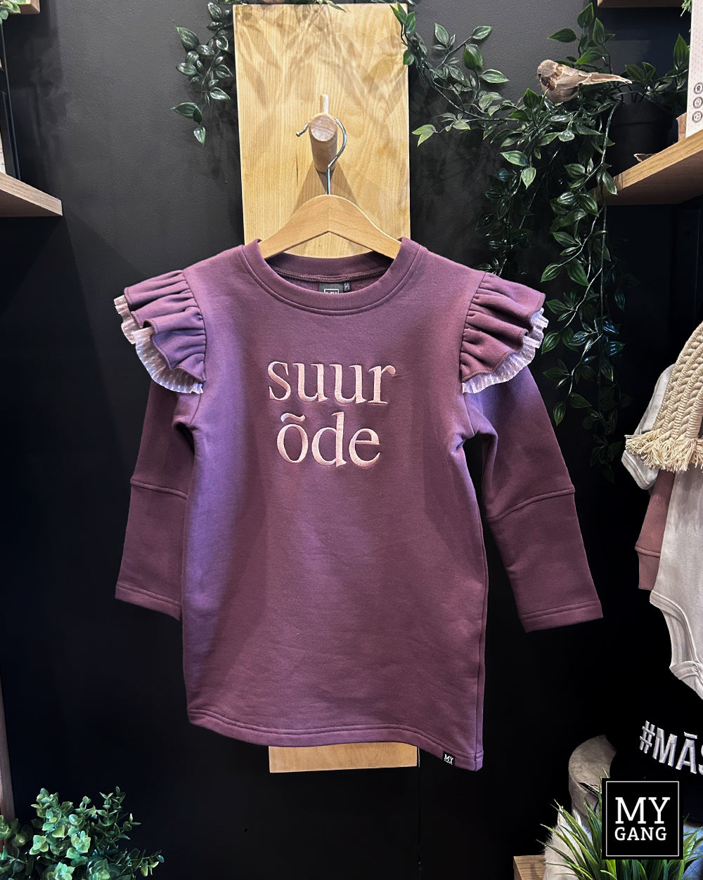 Sweatshirt dress with frills SUUR ÕDE